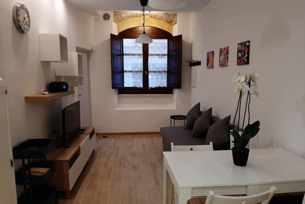 Casetta Alu' - Il Tuo Nido A Stampace Cagliari Exterior foto